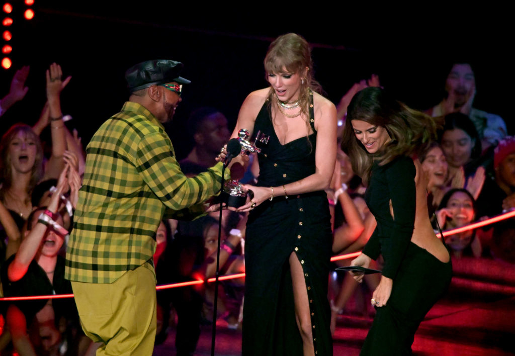 timbaland nelly furtado and taylor swift on stage