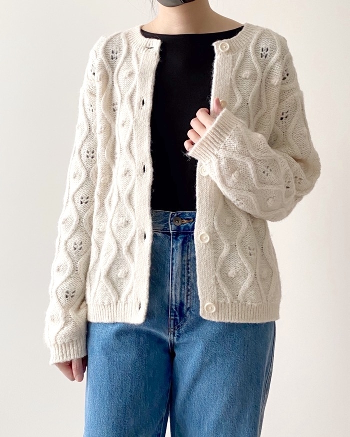 UNIQLO(ユニクロ)のおすすめインナー「エアリズムUVカットクルーネックT(長袖)」