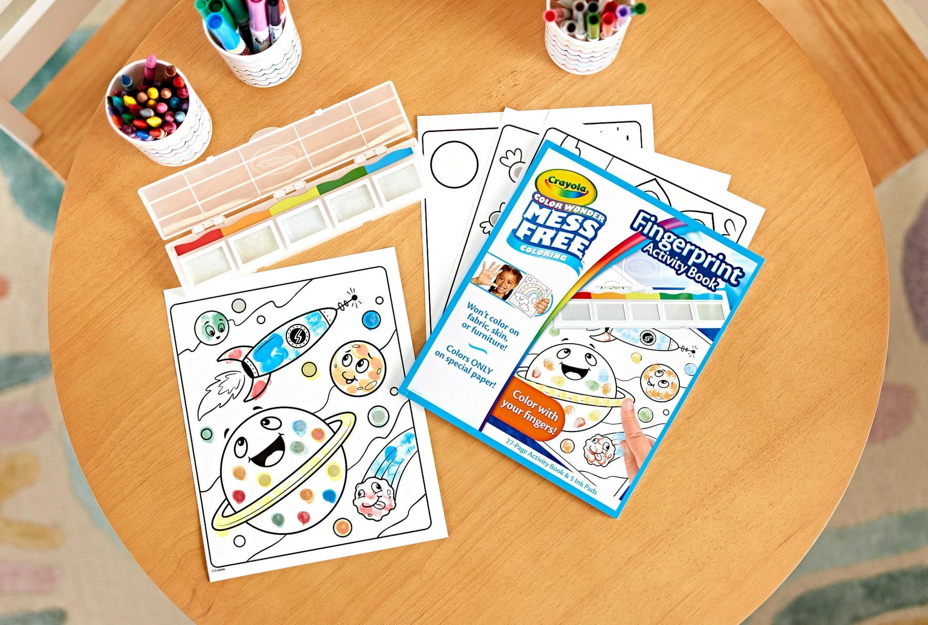 the finger-painting set with different finger painting pages