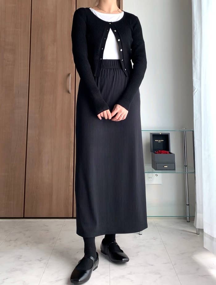 GU(ジーユー)のおすすめスカート「リブナロースリットロングスカート(丈標準83.0~90.0cm)」