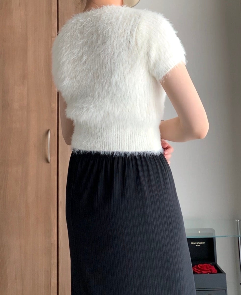 ZARAのおすすめトップス「フェイクファーセーター ラインストーン」