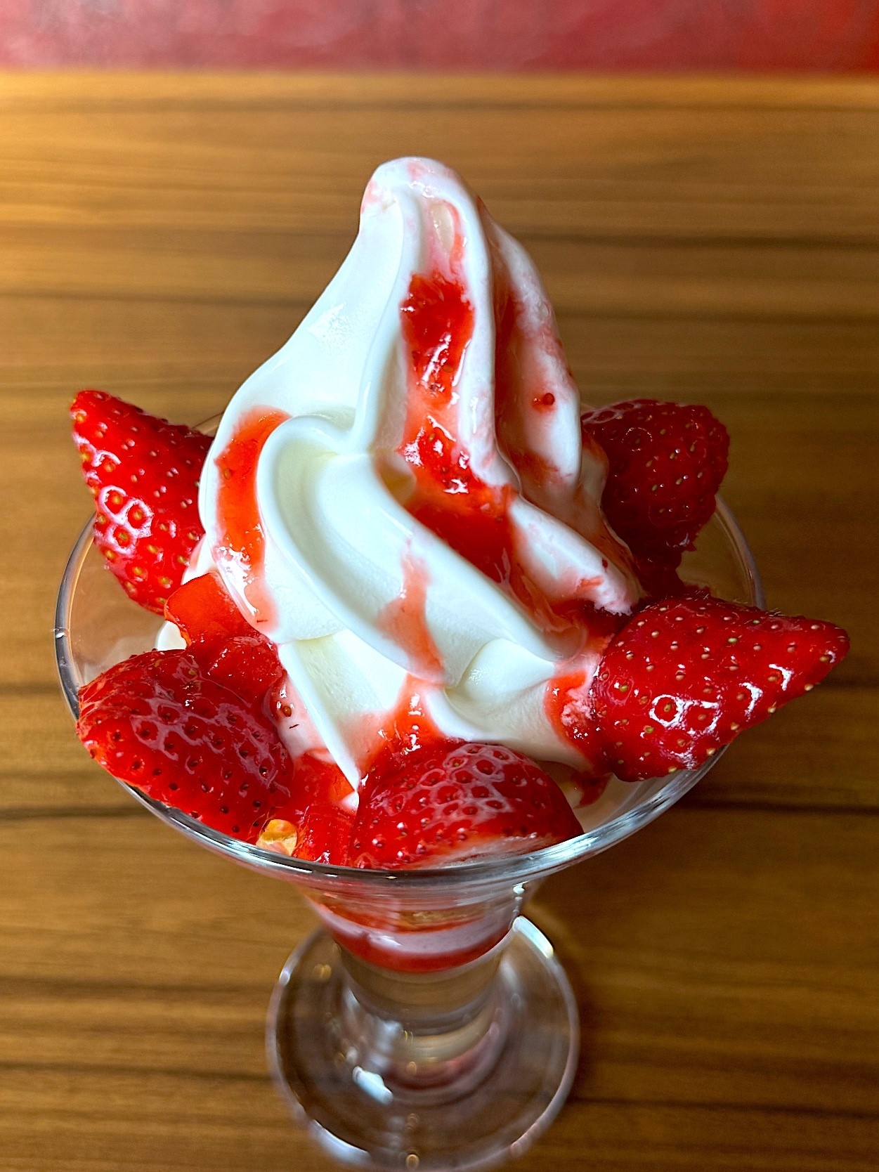 びっくりドンキー】好きなもの全部入りじゃん…！イチゴづくしの「贅沢