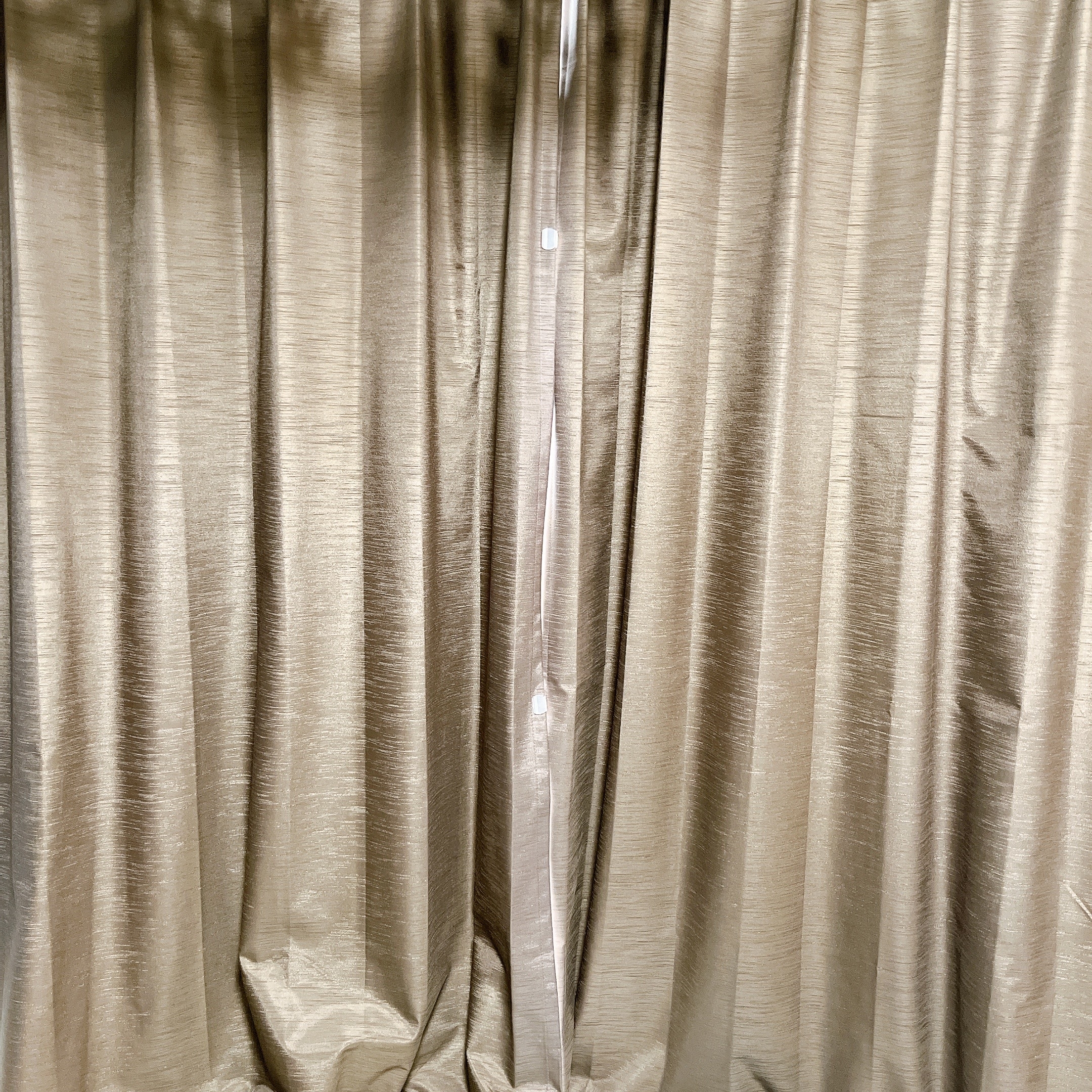 ニトリでオススメのグッズ「すき間防止 マグネットクリップ 2組入り」