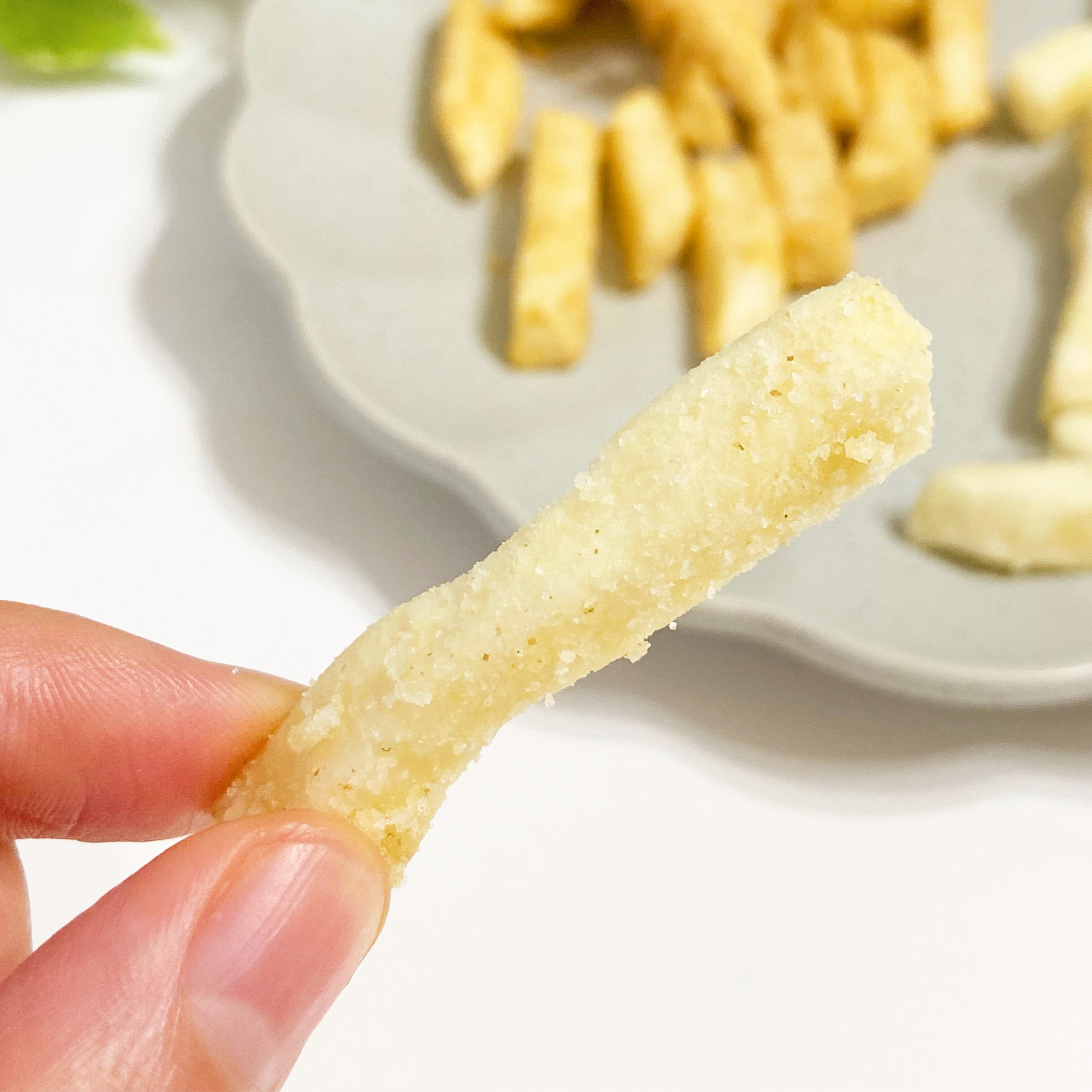 DAISO(ダイソー)のおすすめスナック菓子「金のポテト まろやか藻塩仕立て」