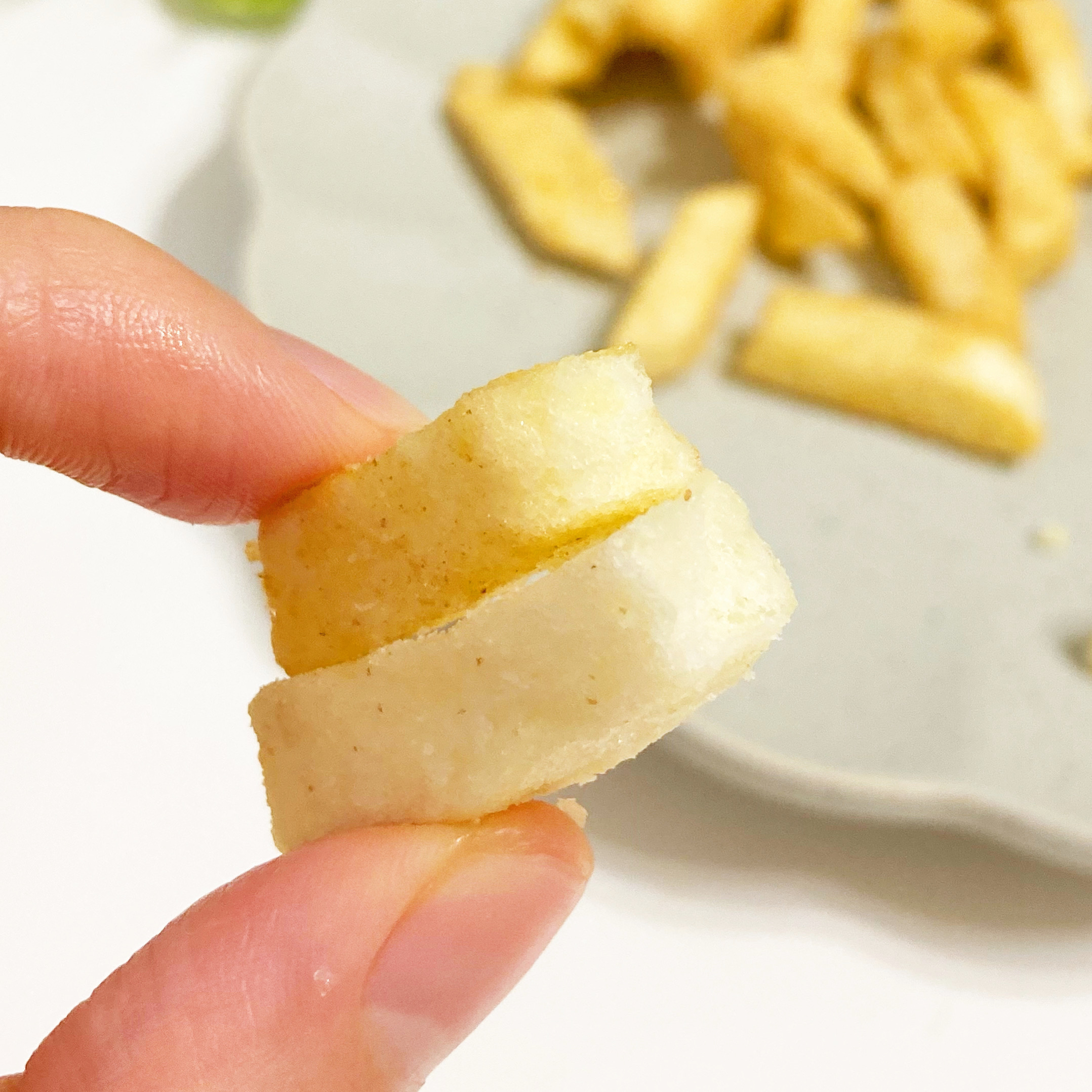 DAISO(ダイソー)のおすすめスナック菓子「金のポテト 濃厚ステーキ風味」「金のポテト まろやか藻塩仕立て」