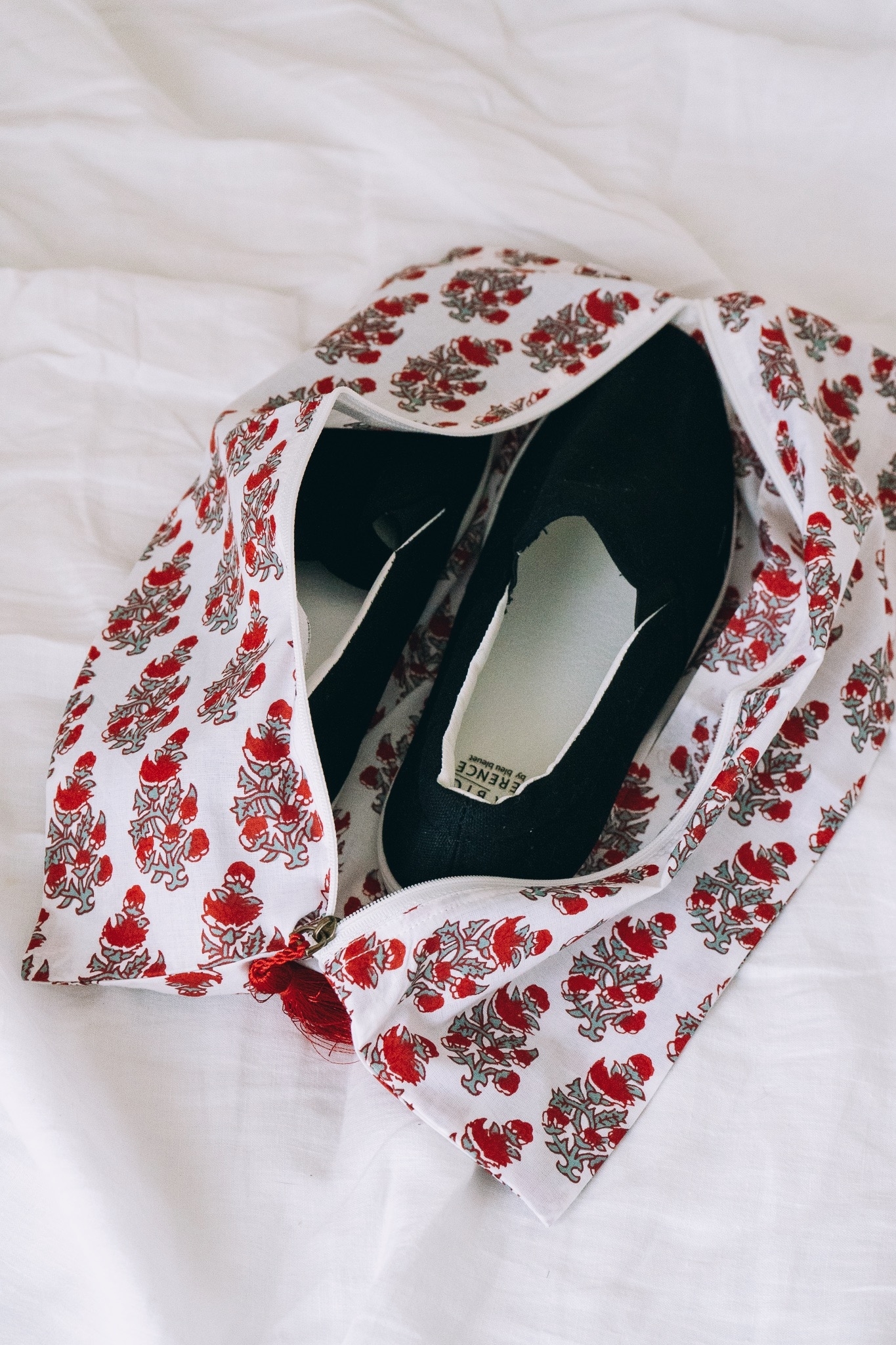 3COINS(スリーコインズ)の便利グッズ「シューズケース」