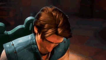 Personaje animado Flynn Rider en una escena de 'Enredados', con expresión pensativa