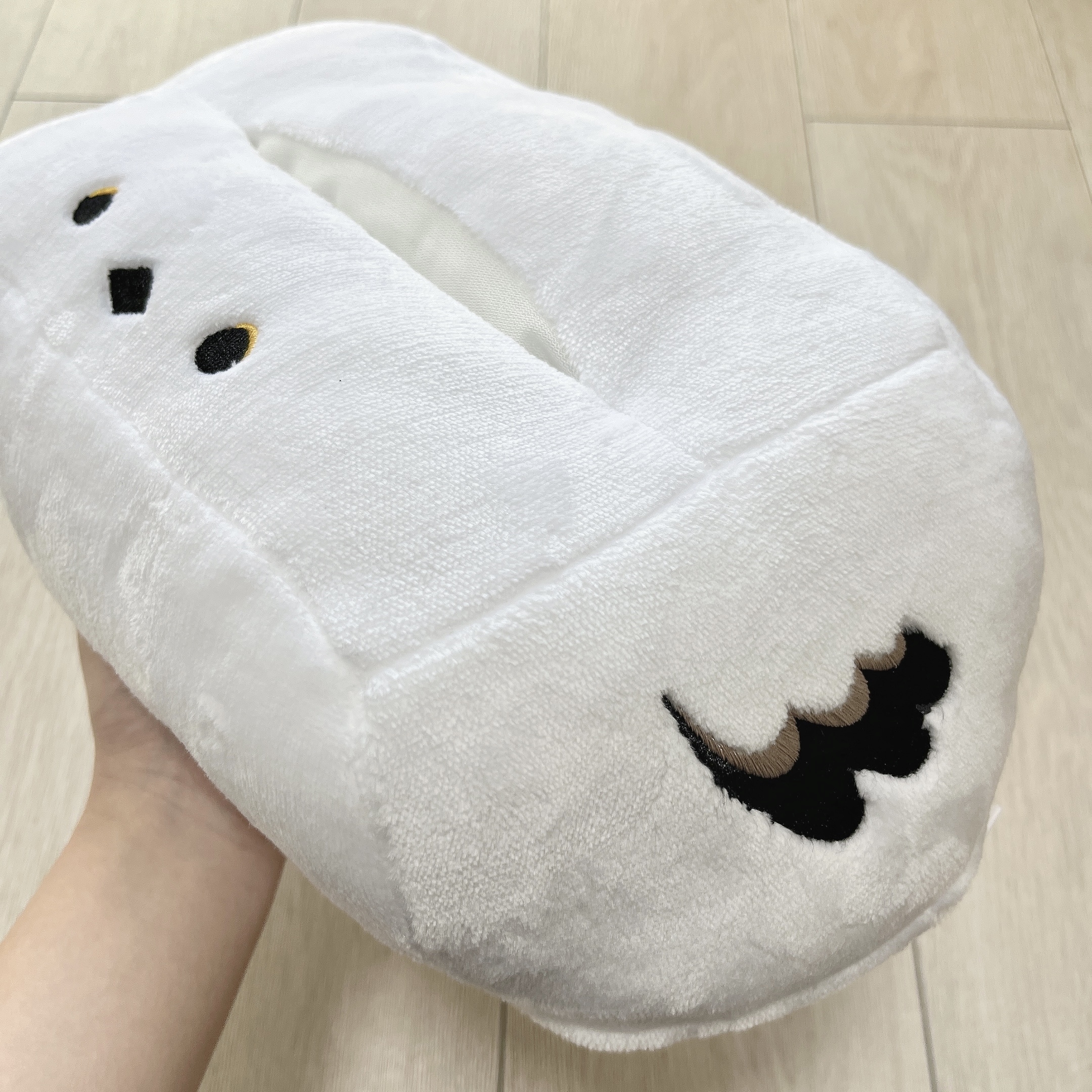 ニトリのおすすめ雑貨「ぼく、シマエナガ。 ティッシュケース（ホワイト）」