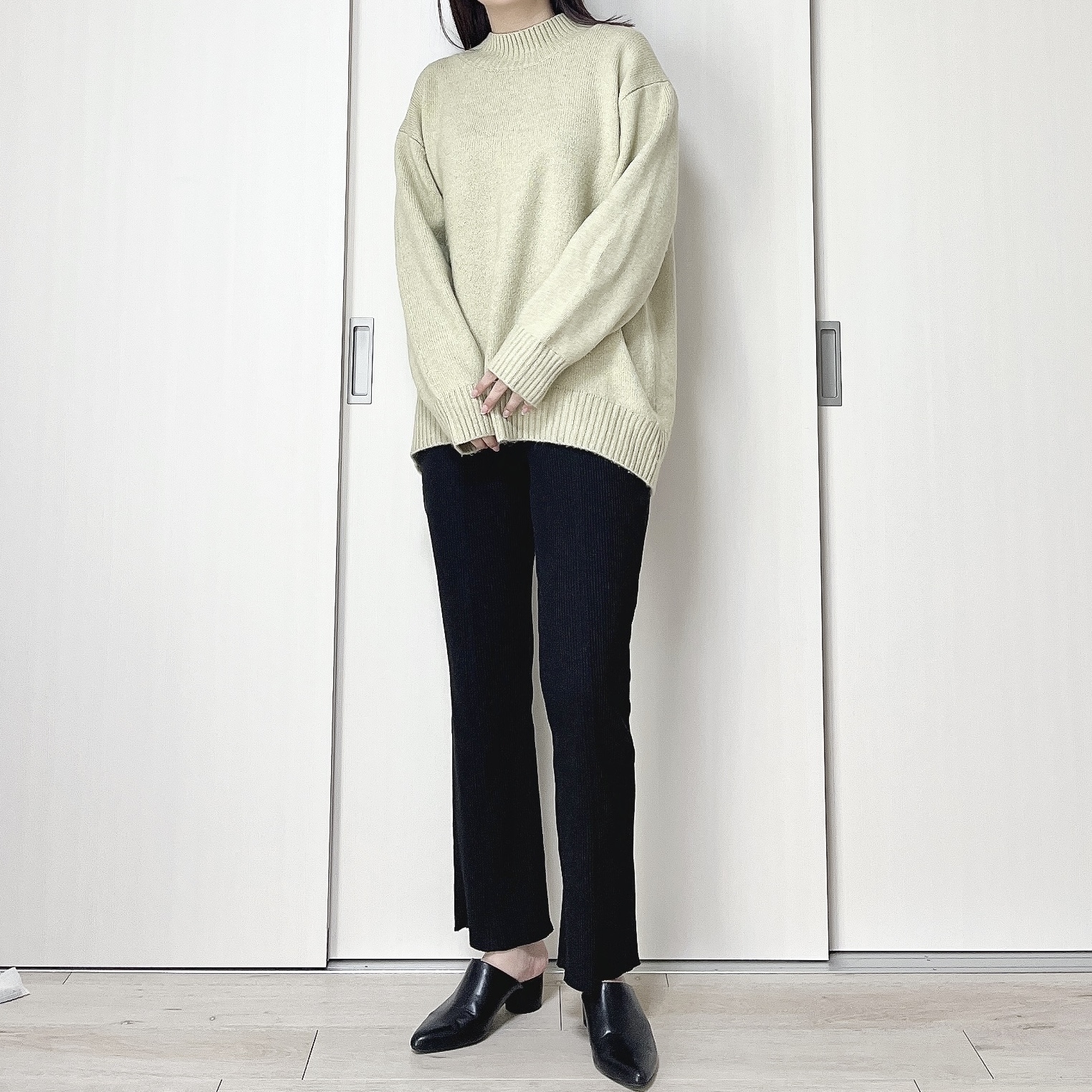 ニコアンドのおすすめボトムス「セルフカットリブパンツ」