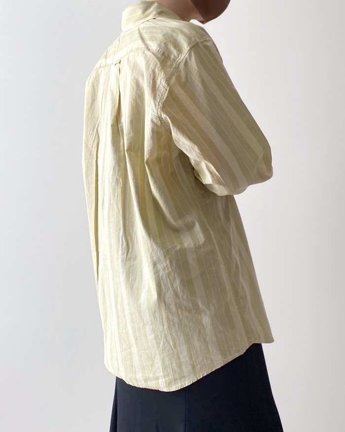 ユニクロのおすすめアイテム「リラックスストライプロングシャツ（長袖）」