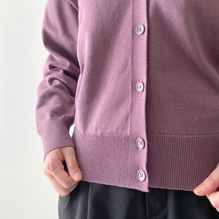 ユニクロのオススメファッションアイテム「Vネックカーディガン（長袖）」