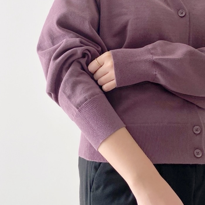 ユニクロのオススメファッションアイテム「Vネックカーディガン（長袖）」