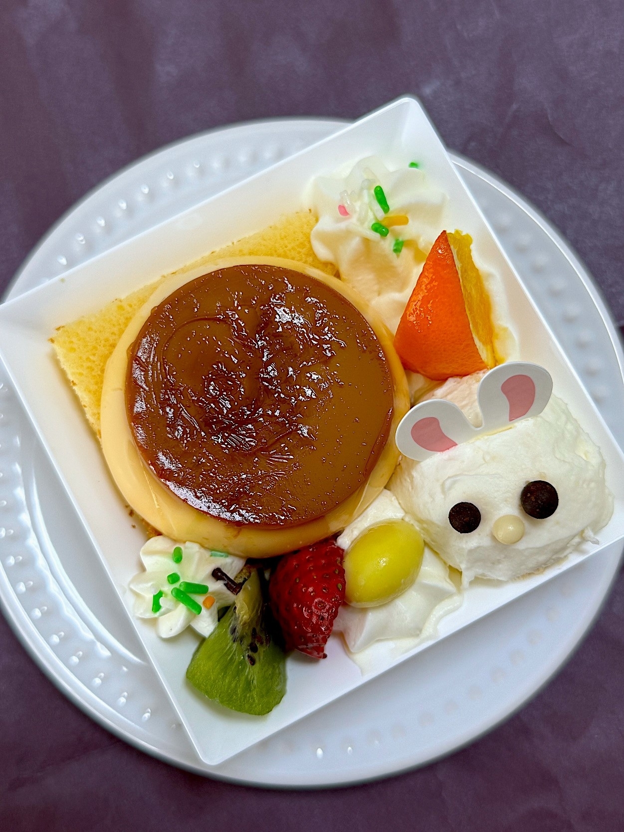 シャトレーゼ(Chateraise)のおすすめスイーツ「イースターうみたて卵プリンのアラモード」