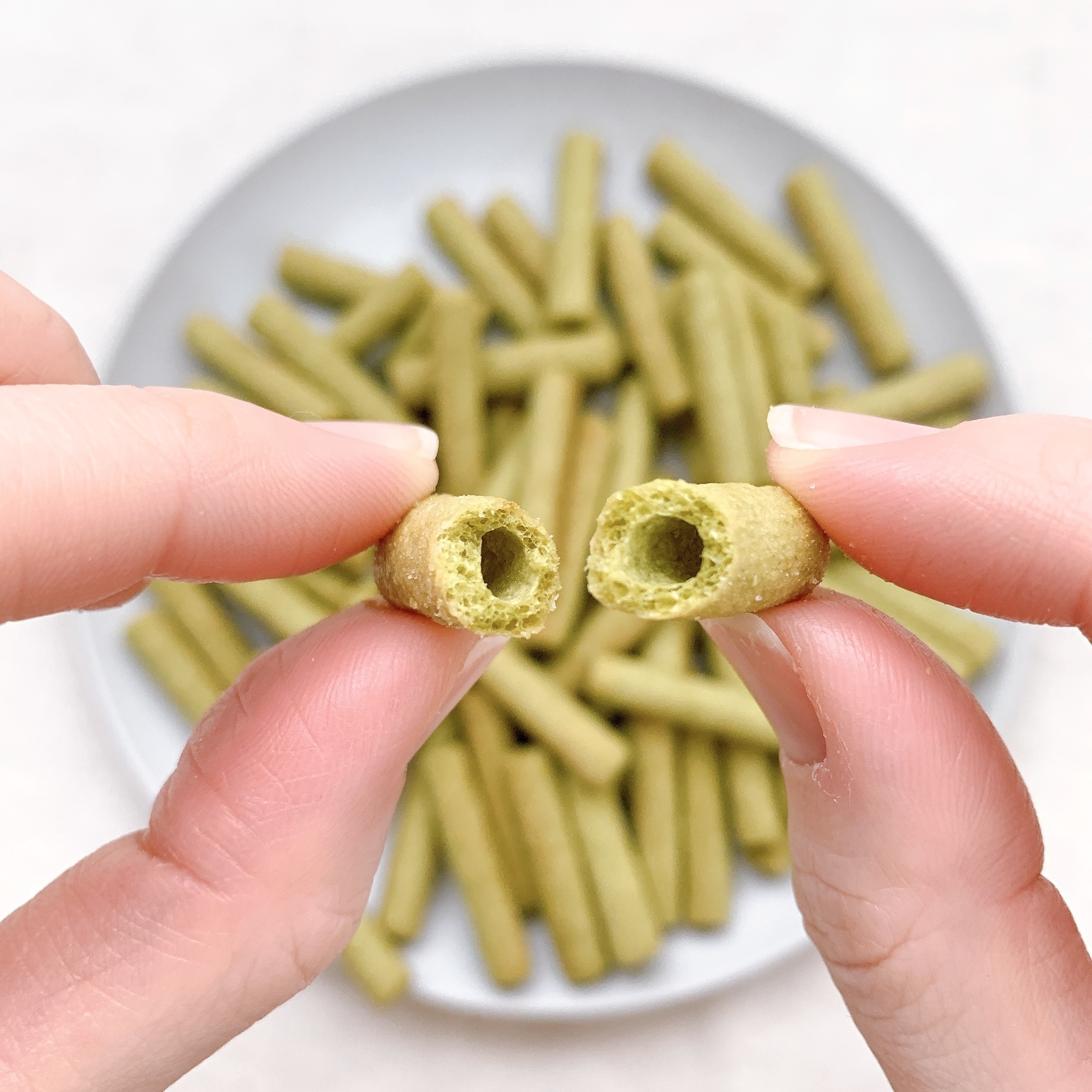 LAWSON(ローソン)のおすすめお菓子「たんぱく質たっぷりのえんどう豆スナック バター醤油味 40g」