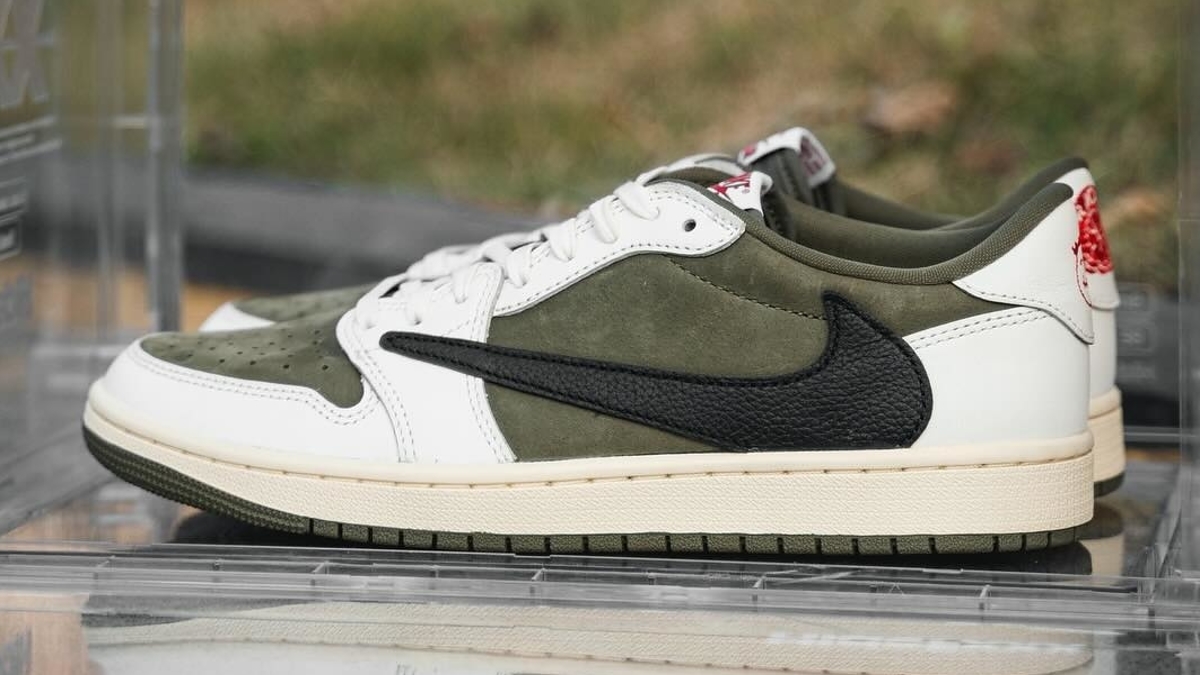 ☆超目玉】 Travis Scott × Jordan 1 Low Medium Olive スニーカー ...