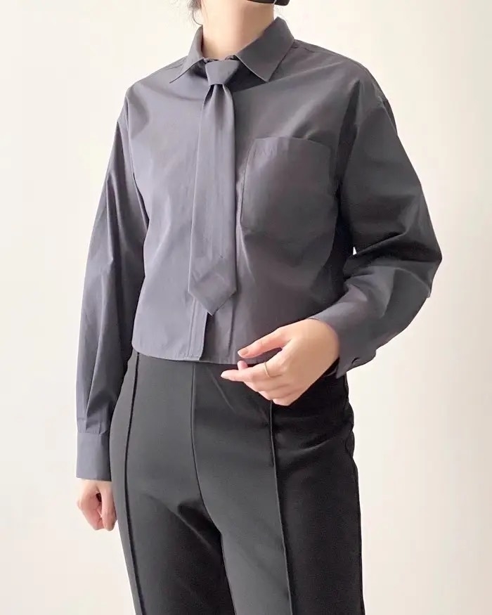 GU（ジーユー）のおすすめファッションアイテム「ネクタイ付きショートシャツ（長袖）Q」