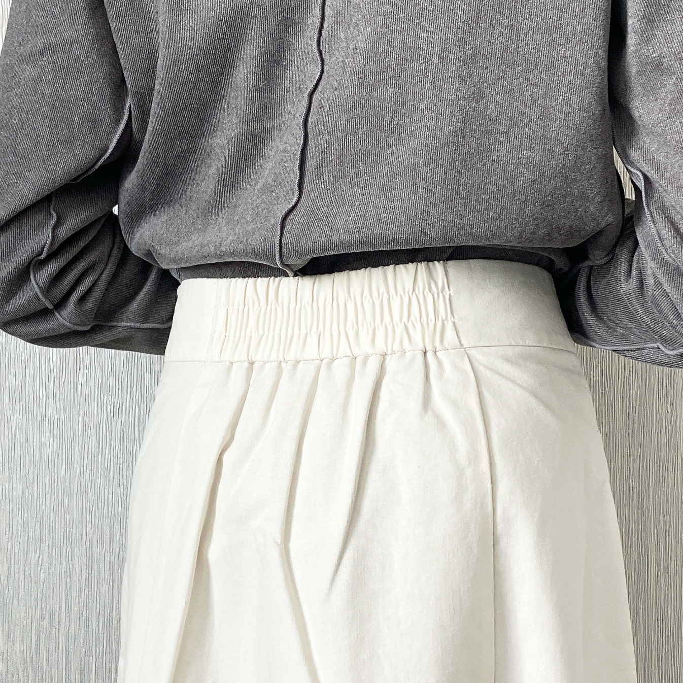 GU(ジーユー)のおすすめスカート「リネンブレンドフレアミディスカート+EC(丈短め78.0-82.0cm)」