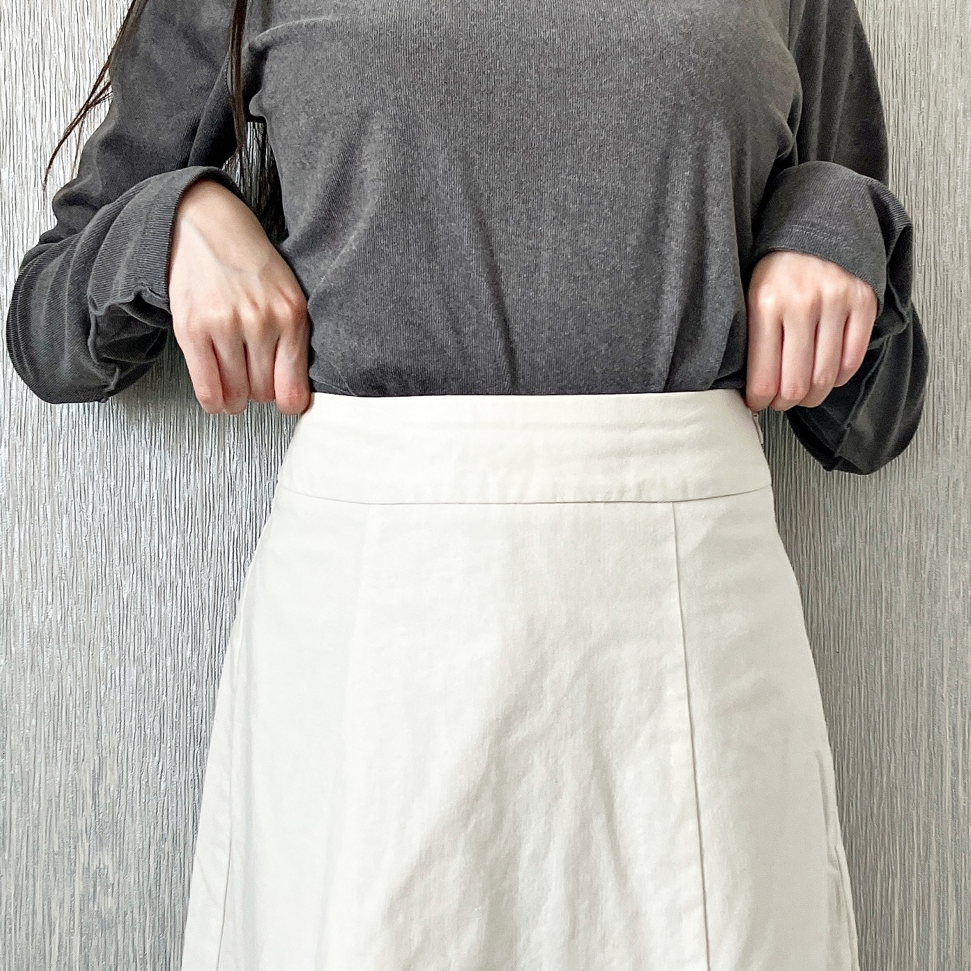 GU(ジーユー)のおすすめスカート「リネンブレンドフレアミディスカート+EC(丈短め78.0-82.0cm)」