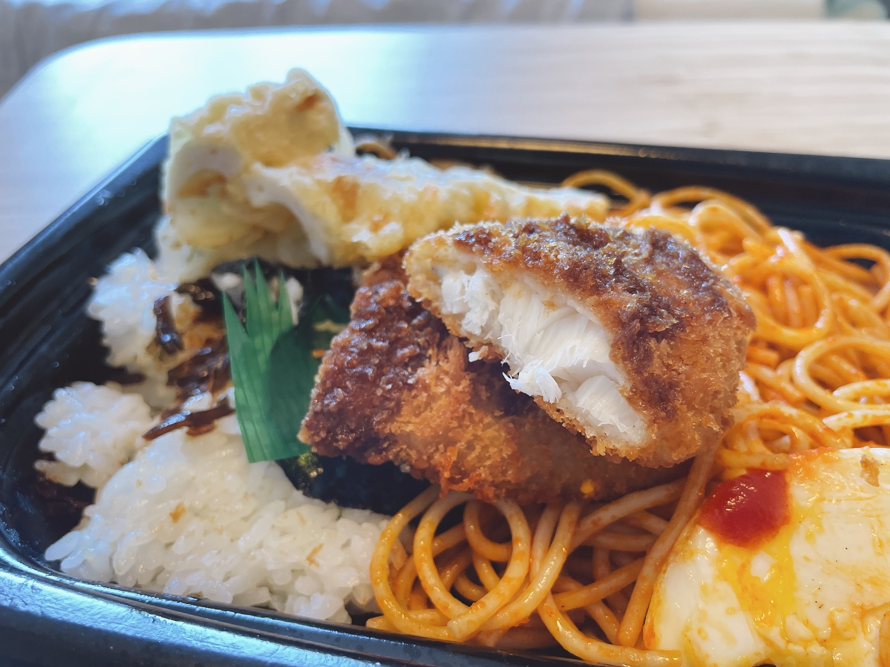 ほっともっとのおすすめなお弁当「BIGのり弁当(ナポリタン)」