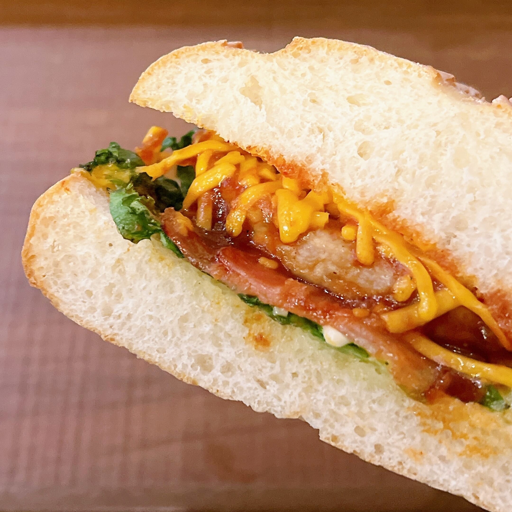 サンマルクカフェのオススメのランチセット「サンマルクホットサンド ワイルドグリルポークのジャックダニエルBBQソース」