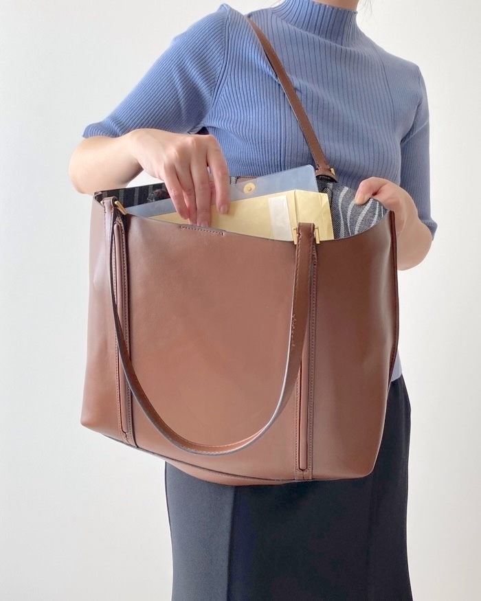 ZARAのオススメファッションアイテム「ベーシック トートバッグ」