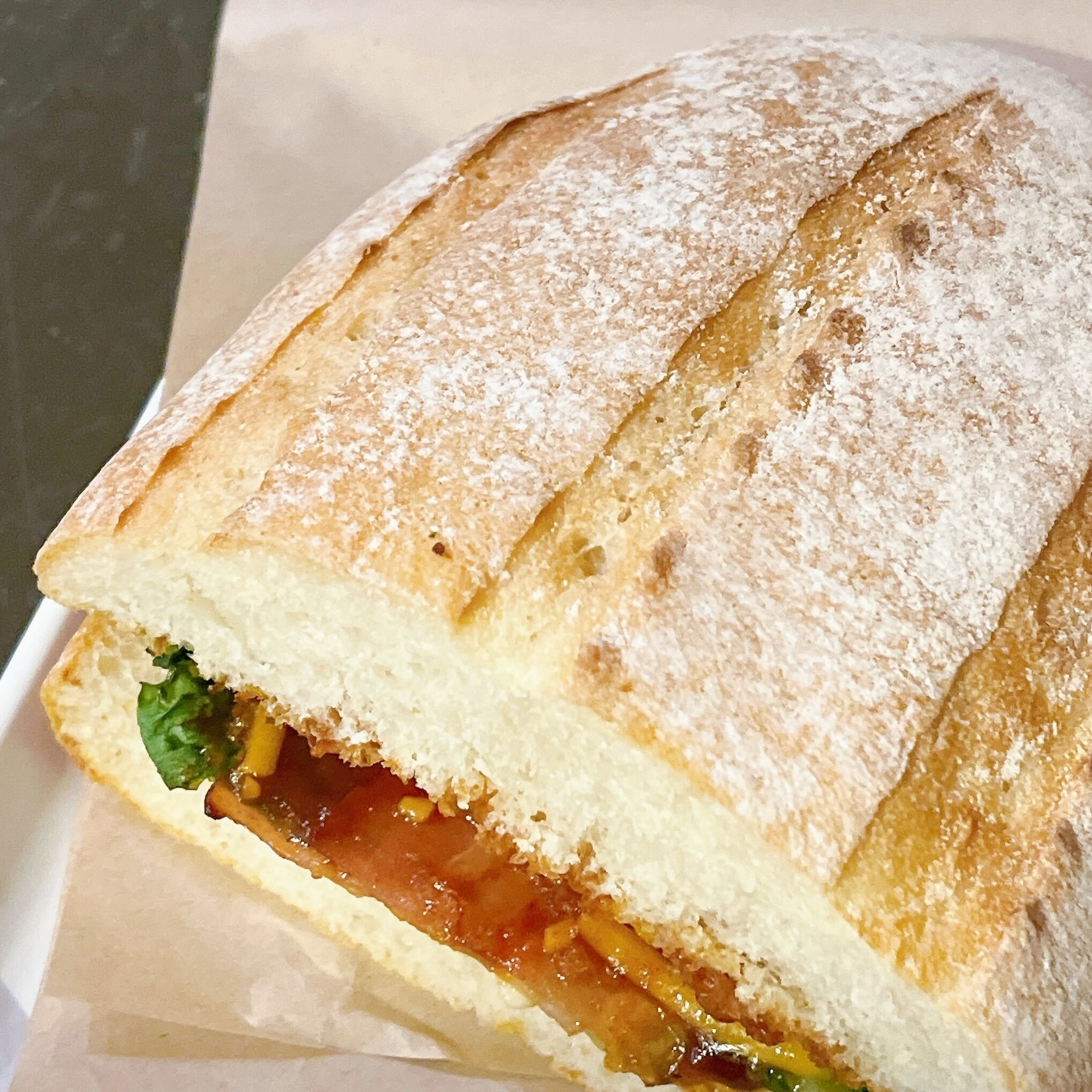 サンマルクカフェのオススメのランチセット「サンマルクホットサンド ワイルドグリルポークのジャックダニエルBBQソース」