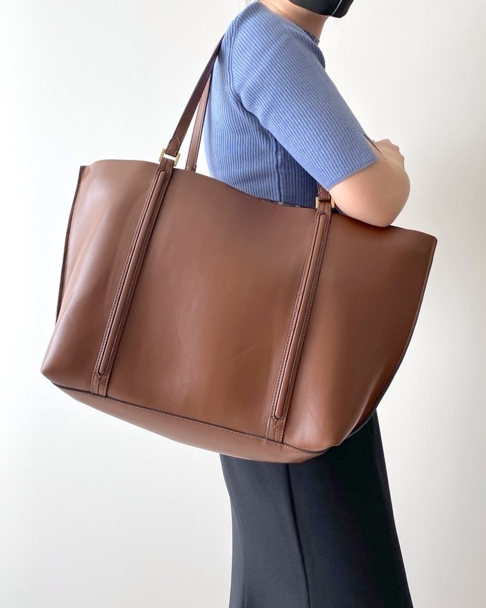 ZARAのオススメファッションアイテム「ベーシック トートバッグ」