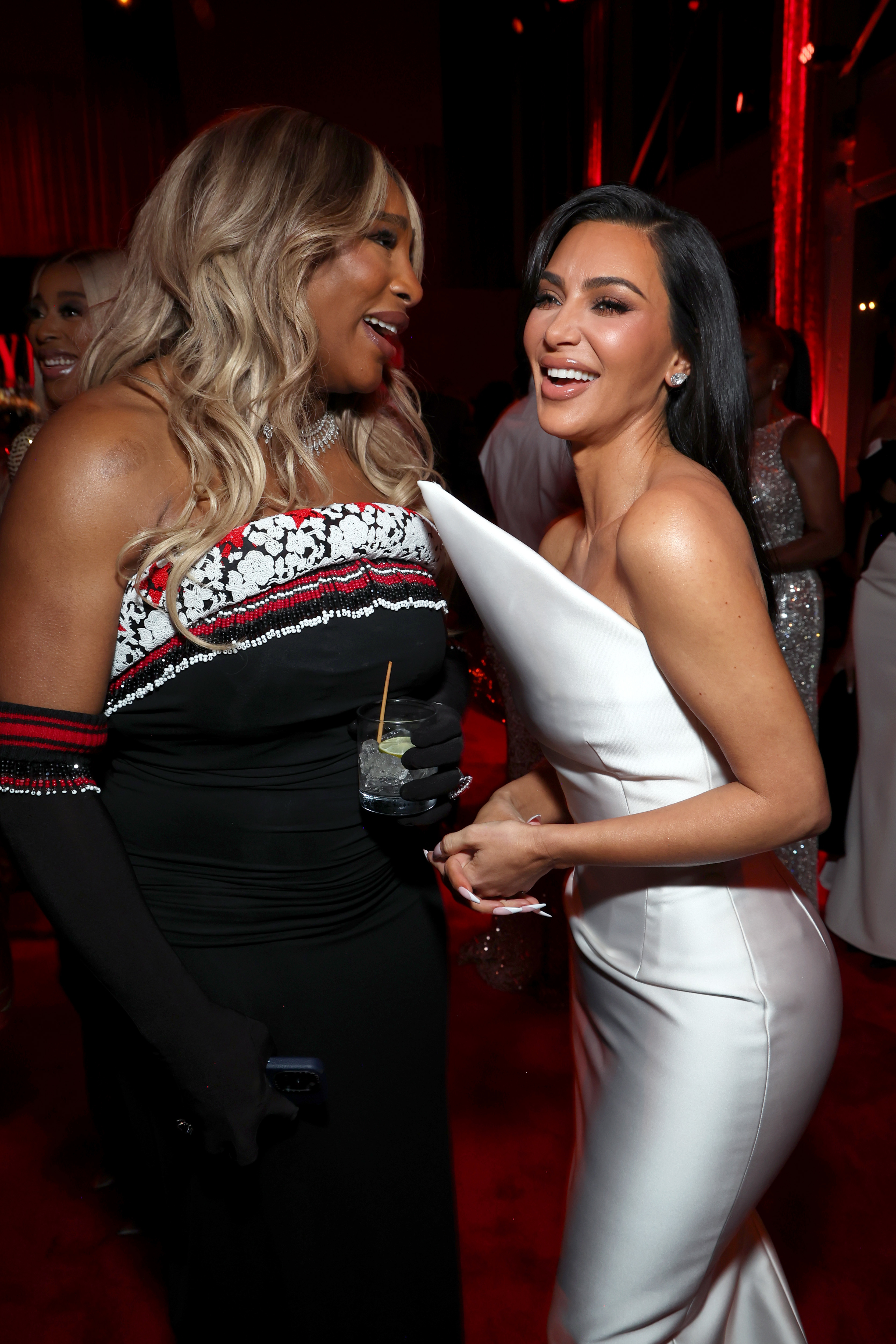 Kim Kardashian talking to Serena Williams