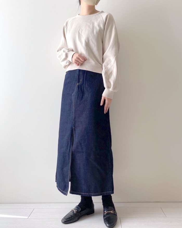 GU（ジーユー）のおすすめスカート「デニムフロントスリットロングスカート（丈標準86.0～93.0cm）」
