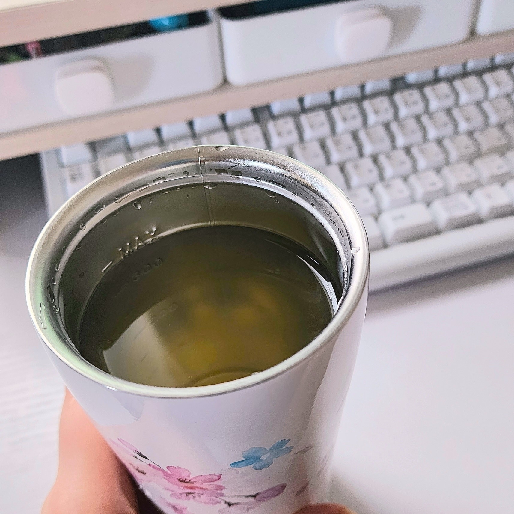 アフタヌーンティーのオススメのグッズ「桜ステンレスタンブラー」