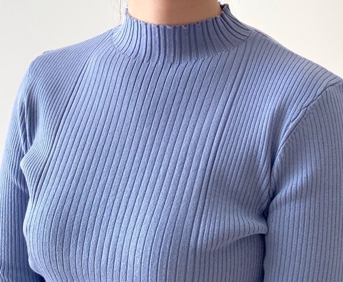 GUのおすすめファッションアイテム「リブミニハイネックセーター(5分袖)Z」