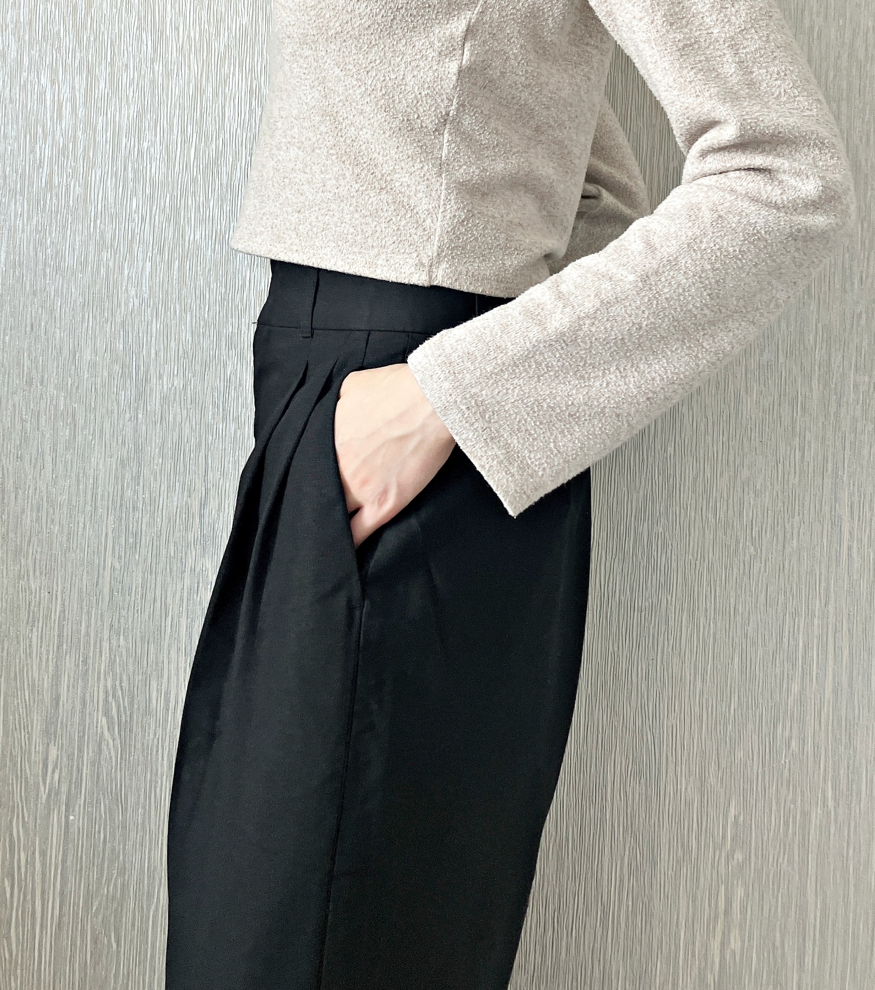 GU(ジーユー)のおすすめボトムス「リネンブレンドタックワイドパンツ(丈標準70.0~74.0cm)」