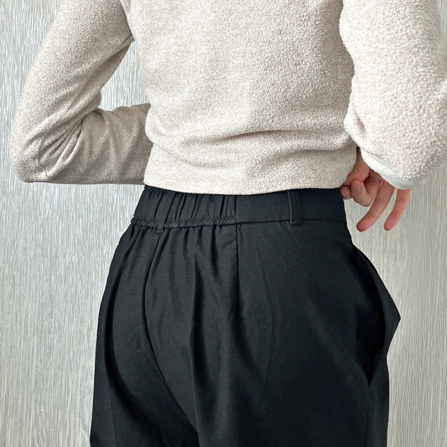 GU(ジーユー)のおすすめボトムス「リネンブレンドタックワイドパンツ(丈標準70.0~74.0cm)」