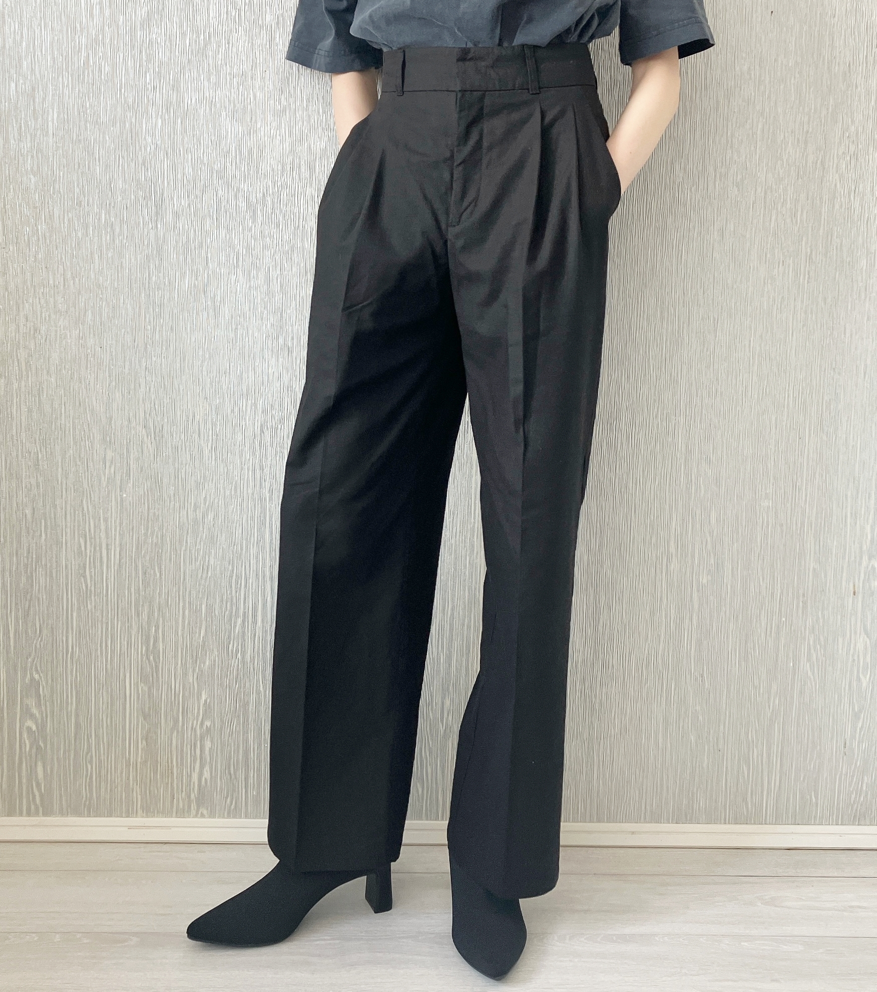 GU(ジーユー)のおすすめボトムス「リネンブレンドタックワイドパンツ(丈標準70.0~74.0cm)」