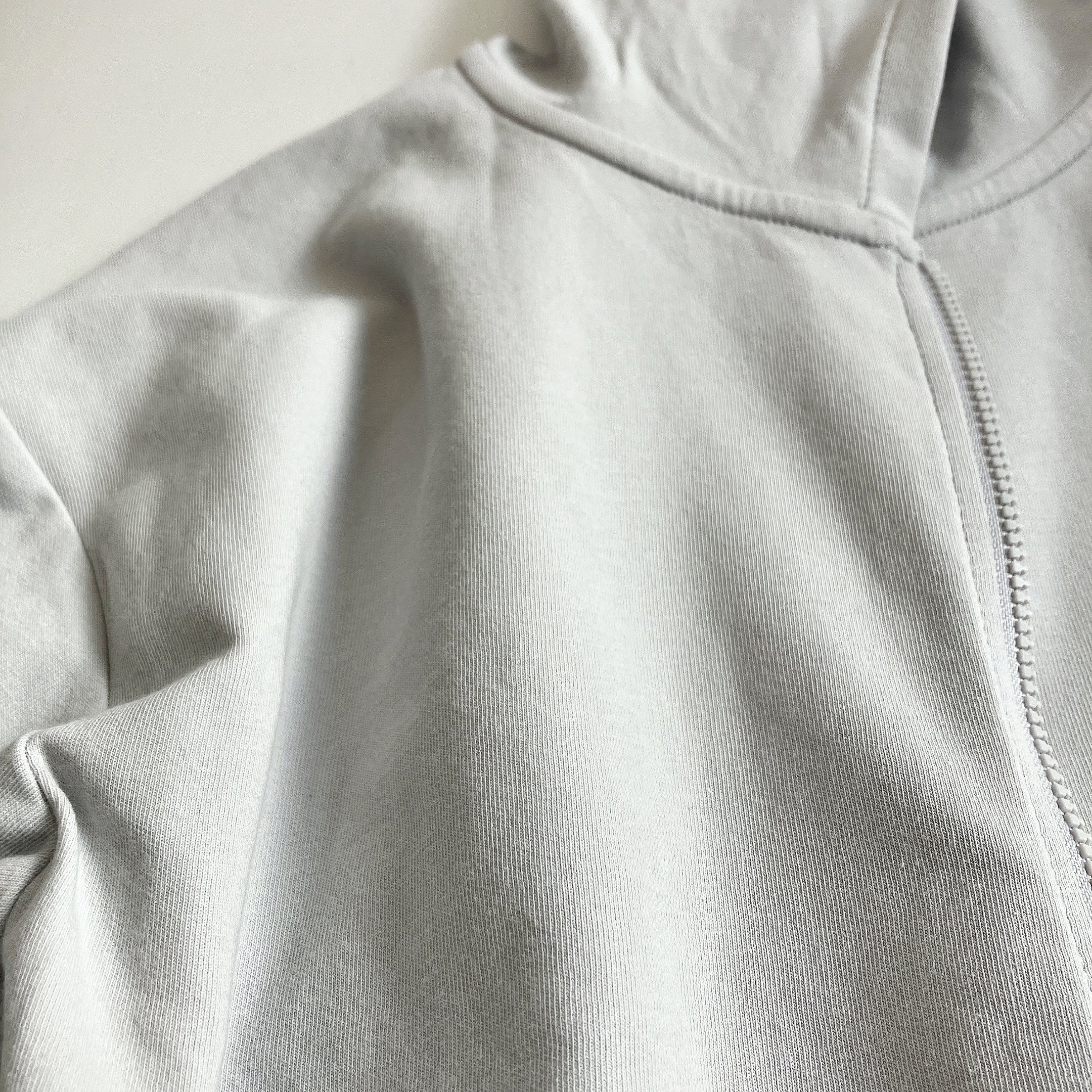 Honeys(ハニーズ)のおすすめカーディガン「花粉対策ラメ使いカーディガン」