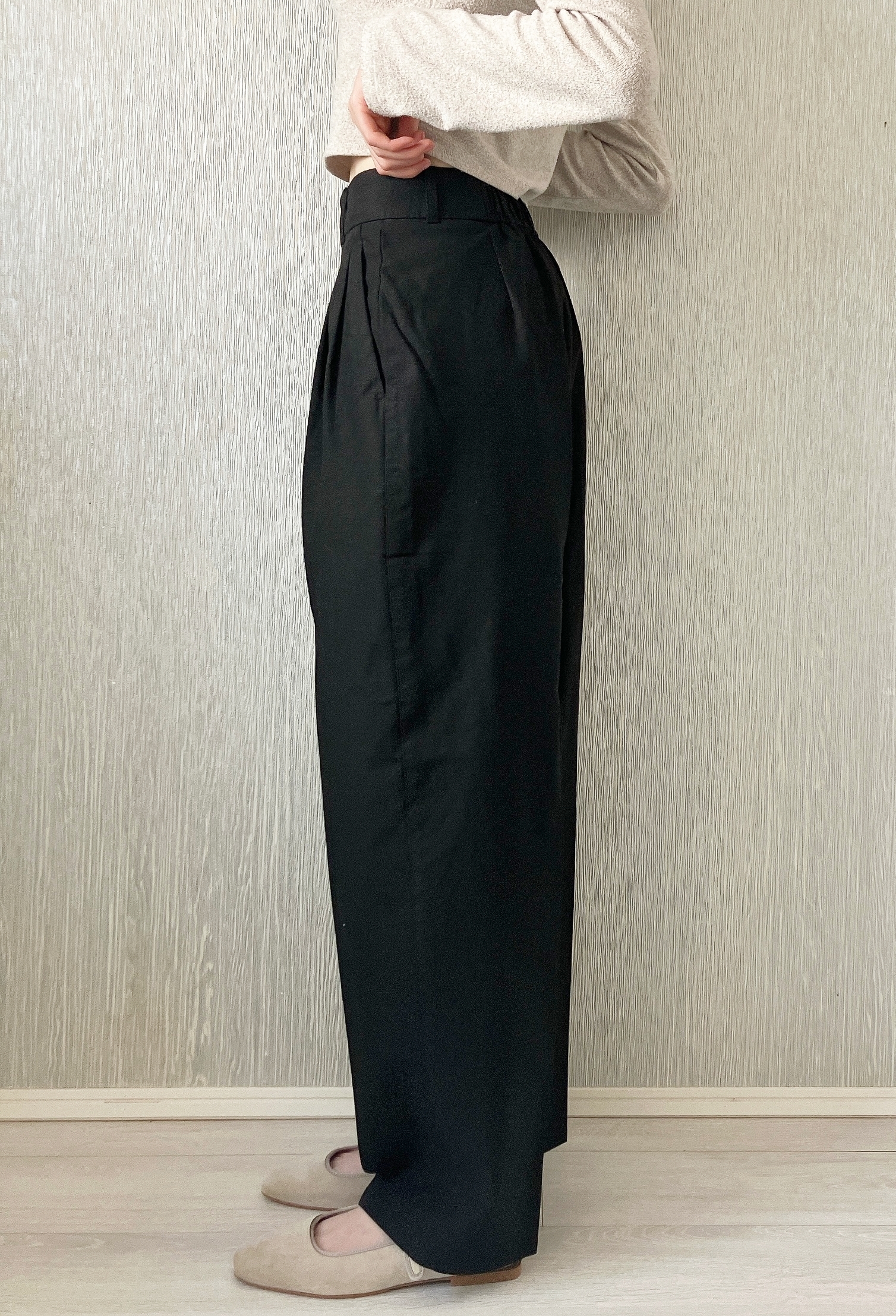 GU(ジーユー)のおすすめボトムス「リネンブレンドタックワイドパンツ(丈標準70.0~74.0cm)」