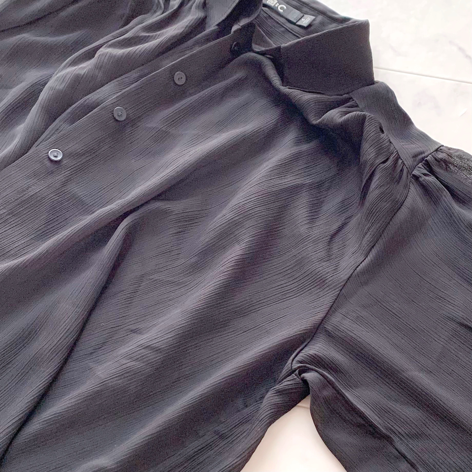 UNIQLO : Cのおすすめアイテム「シアーボリュームブラウス(長袖)」