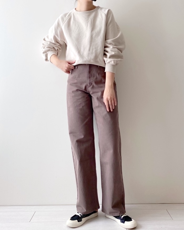 ユニクロのおすすめカラージーンズ「ハイウエストストレートカラージーンズ」