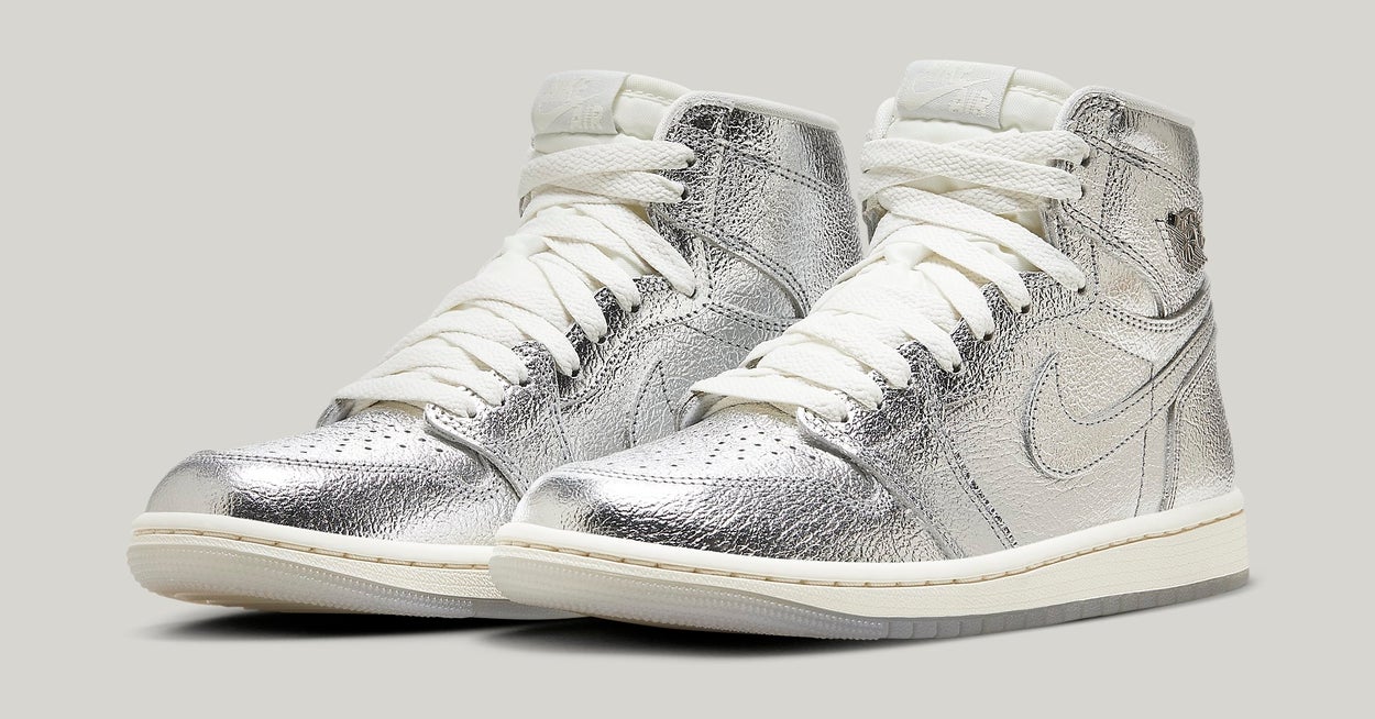 Detailed Look at the 'Chrome' Air Jordan 1