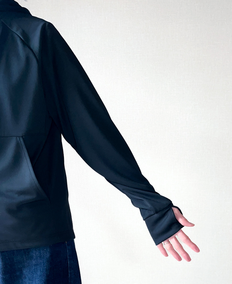 GU(ジーユー)のおすすめパーカー「UVカットフルジップパーカ(長袖)」