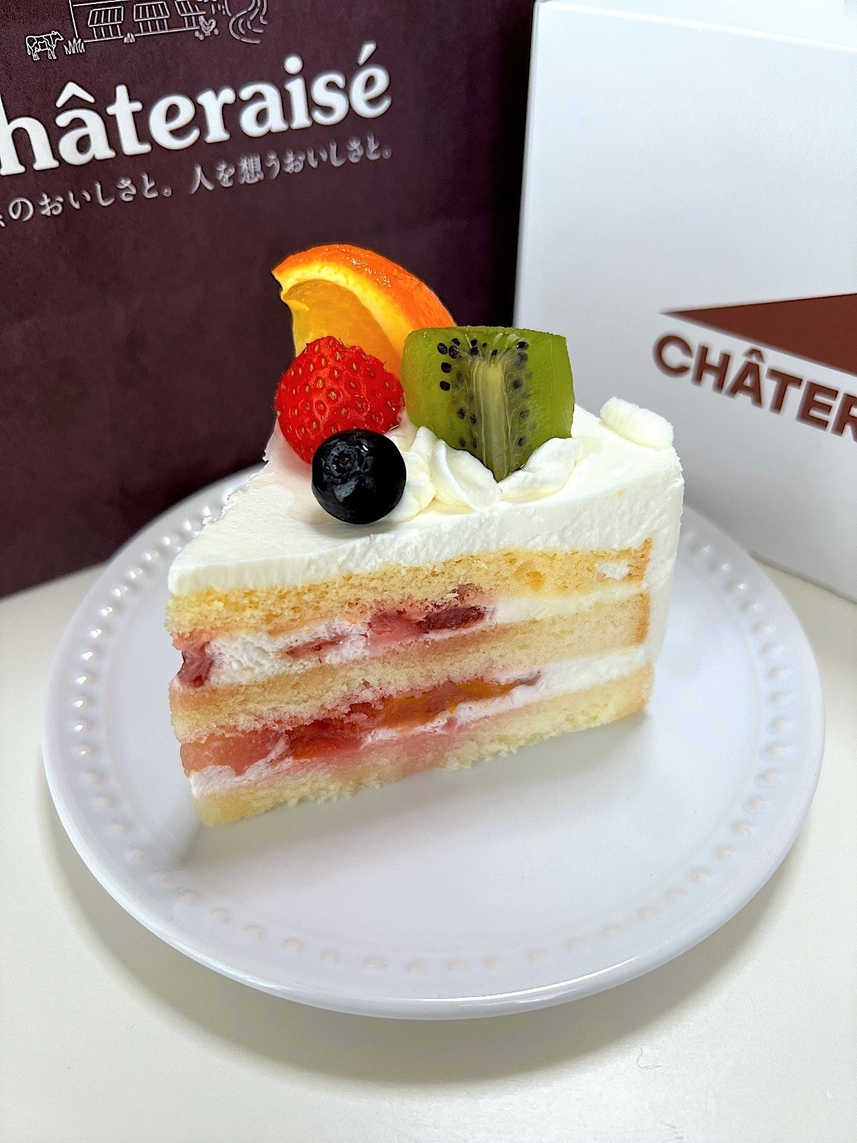 シャトレーゼのおすすめスイーツ「果実たっぷりショート」