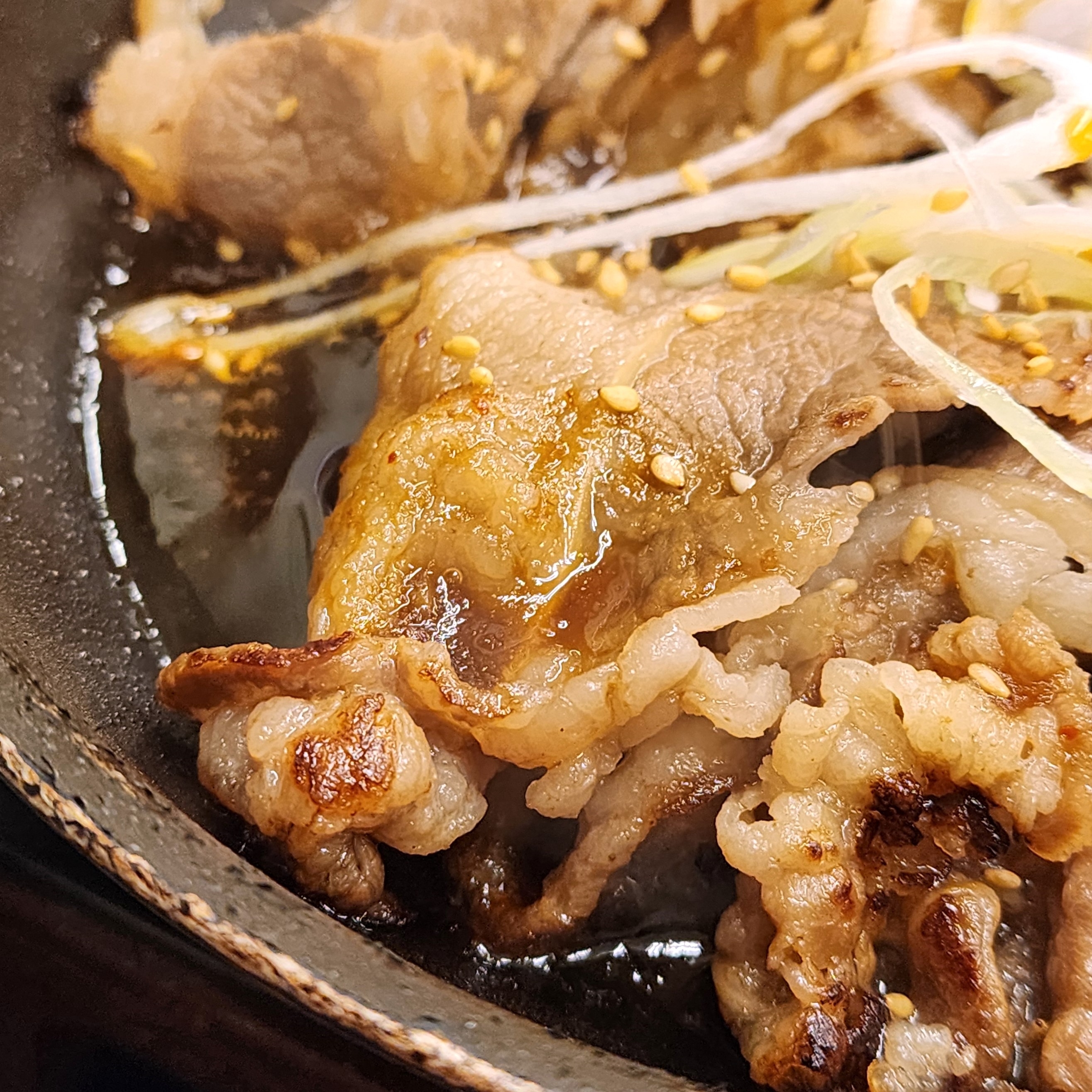 吉野家のおすすめフード「鉄板牛カルビ定食」