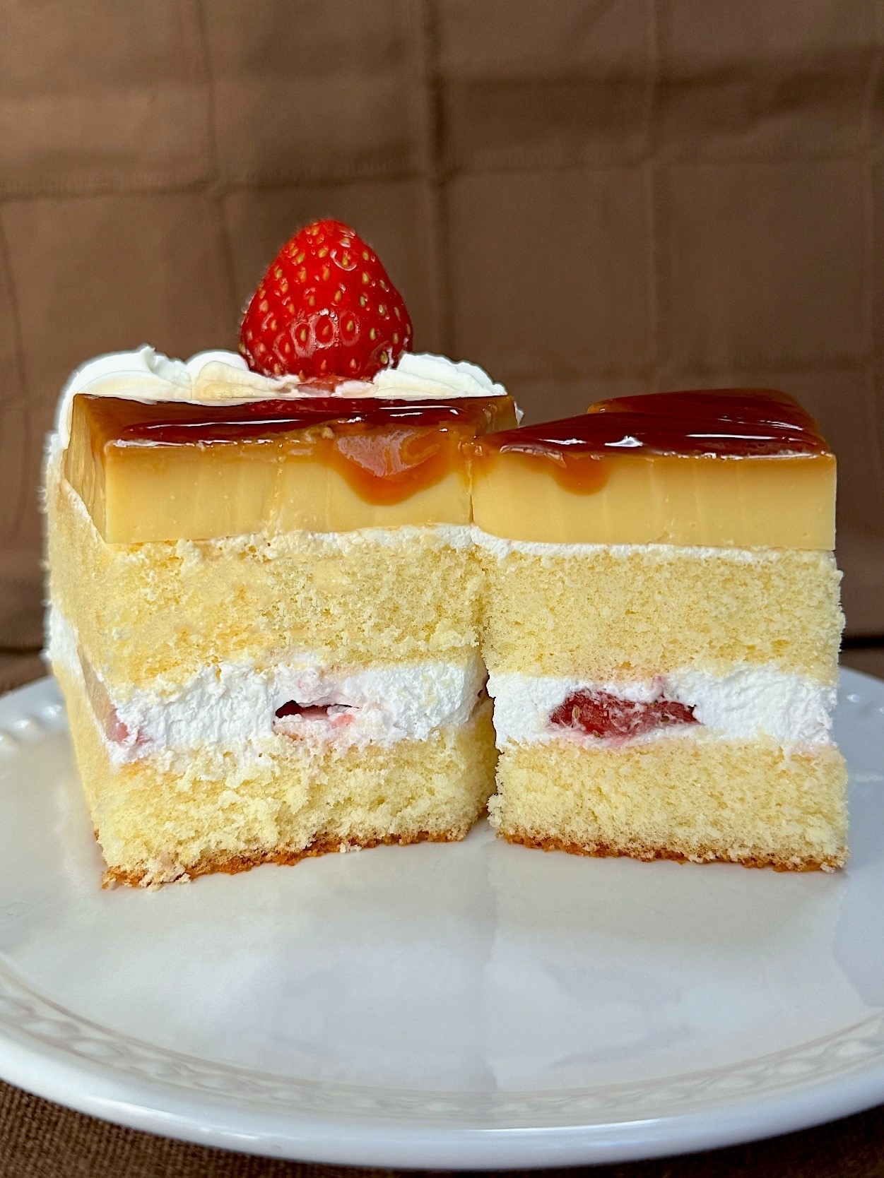 不二家のおすすめケーキ「国産苺のプリンショートケーキ」