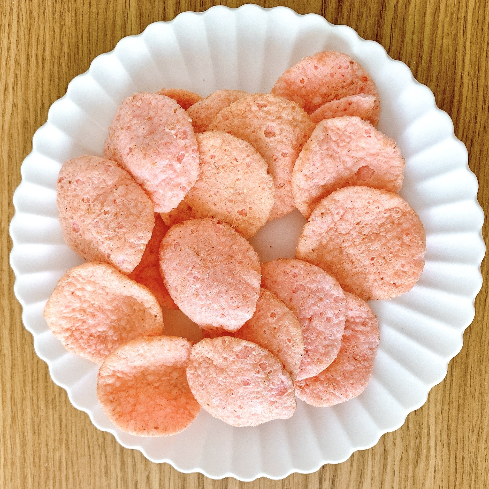 FamilyMart（ファミリーマート）のおすすめのお菓子「追い掛けマシマシ紅ショウガせんべい」