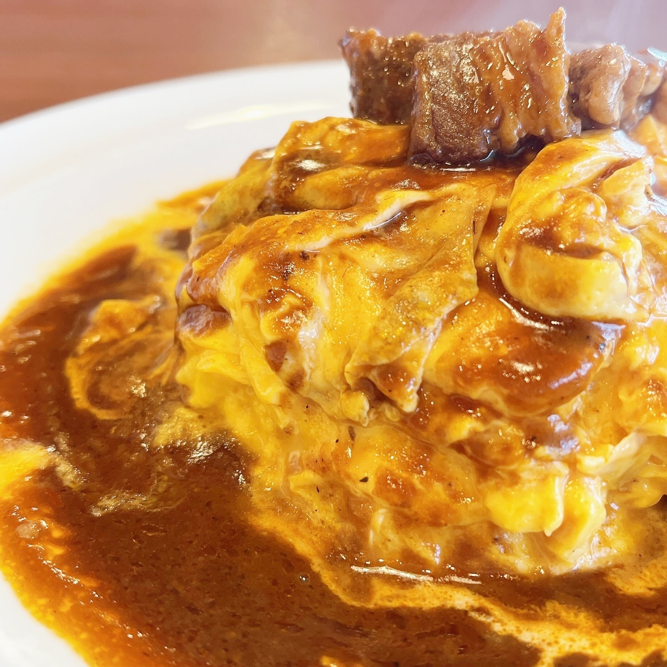 ガストのおすすめメニュー「セレクトランチ オムライスビーフシチューソース」