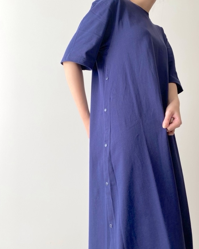 ユニクロのおすすめファッションアイテム「クレープコットンスナップワンピース（半袖）」