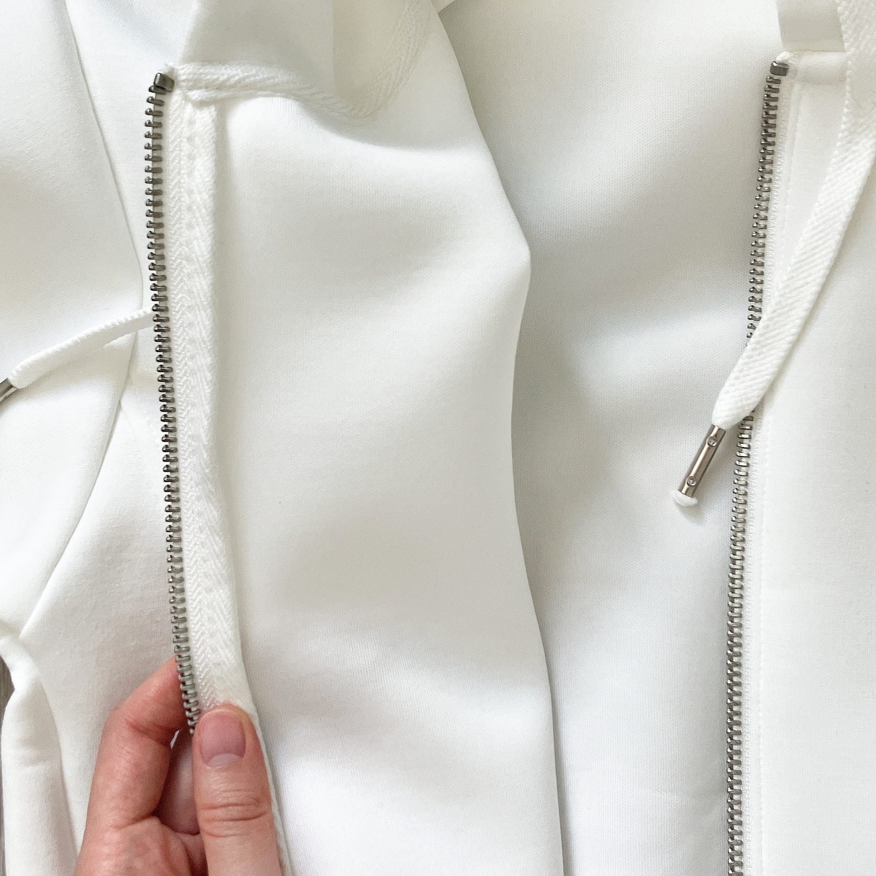 GU（ジーユー）のおすすめパーカー「ダブルフェイスフルジップパーカ（長袖）Q+E」