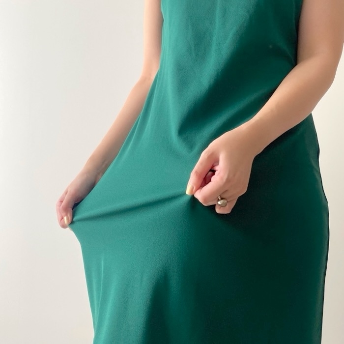 ユニクロのおすすめアイテム「クレープジャージーワンピース（ノースリーブ）」