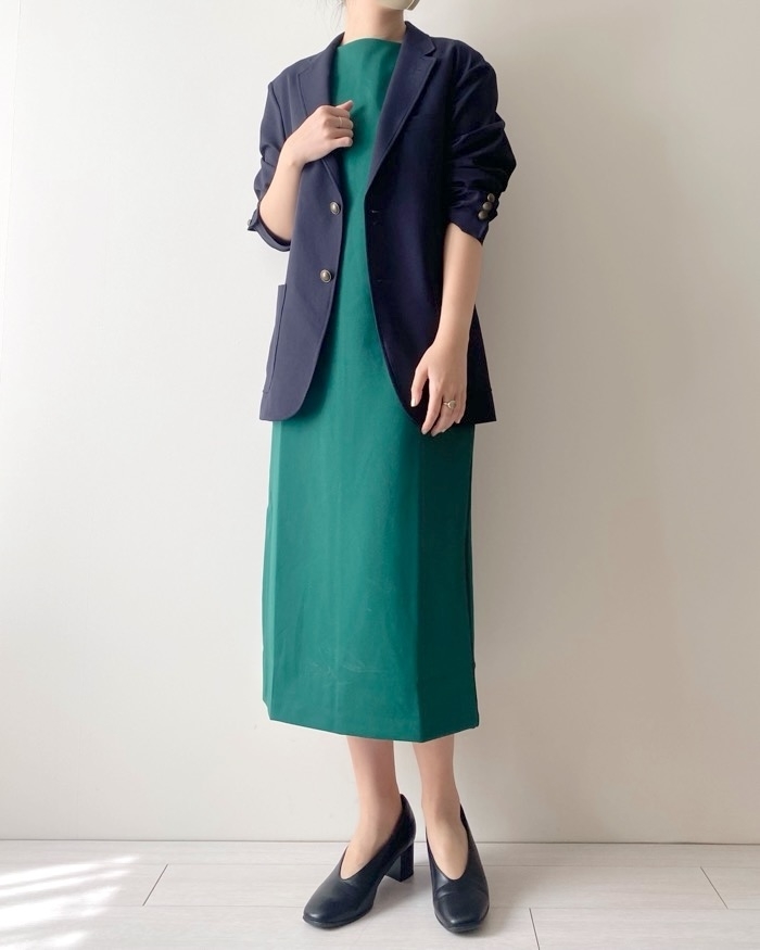 ユニクロのおすすめアイテム「クレープジャージーワンピース（ノースリーブ）」