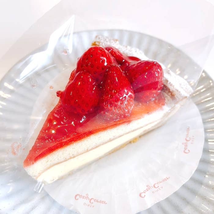 コージーコーナーのおすすめケーキ「紅ほっぺ苺のタルト」